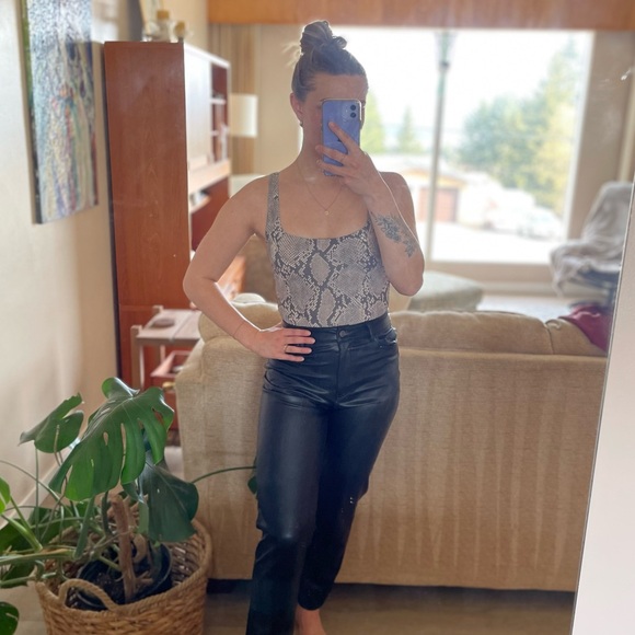 Babaton contour bodysuit - Picture 3 of 4